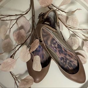 Gianni Bini Taupe Pointed Flats